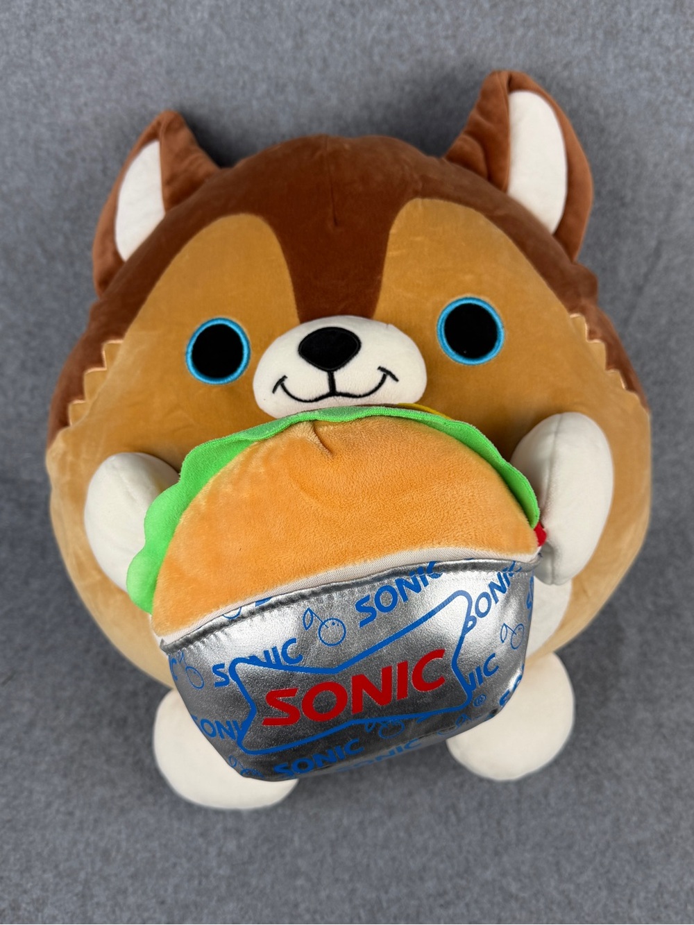 Snackles Series 2 Lucas the Puppy with Sonic Burger Plush 14โ